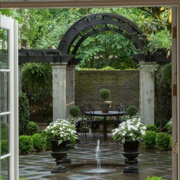 Meet your Posher, Debra - Picture 1 of 1